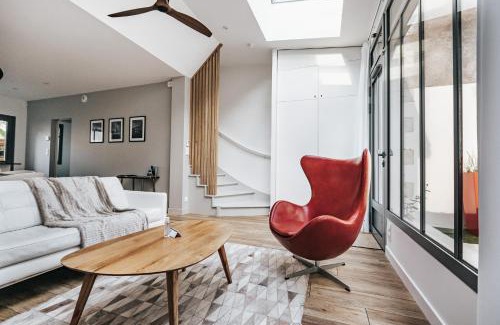 La Rochelle House | Experience Unforgettable Stays at 64 Sur Le Mail - Rated 9.8