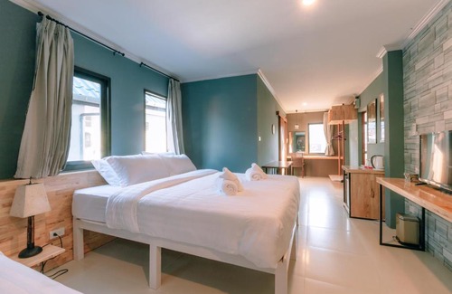 Thapae Hotel | Budget-Friendly 64House with Kid-Friendly Amenities