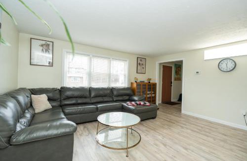 Randolph Apartment | Newly Renovated 5BR House - Pet & Child Friendly Retreat