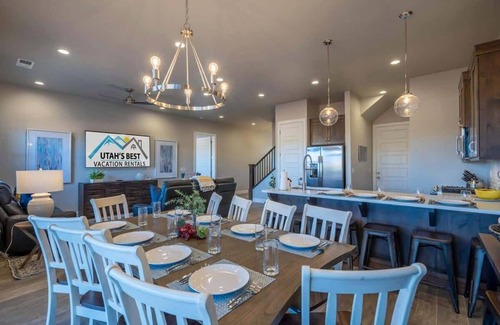 Santa Clara House | Ideal Getaway: Private Pool, Hot Tubs & Fire Pits for 38