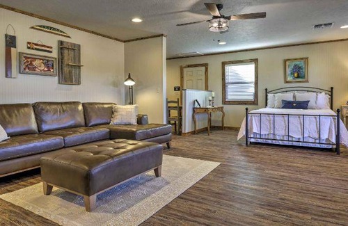 Fredericksburg Apartment | Spacious 65 m² Apartment with Kitchen for Relaxing Getaway