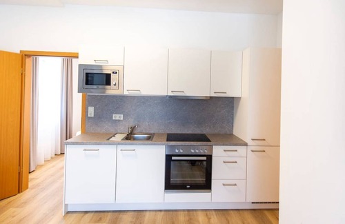 Gries Apartment | Spacious 2-Bedroom Apartment with Kitchen for 3 Guests