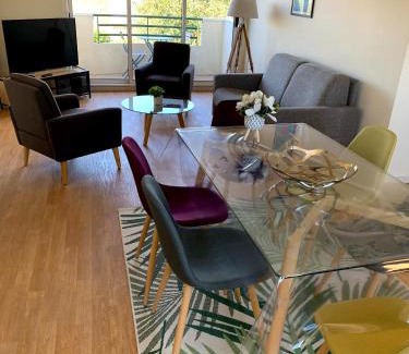 Vannes Apartment | Spacious 2-Bedroom Oasis in Centre Vannes with Free WiFi