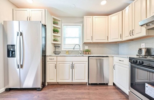 Somers Point Condo | After-Dune Delight: Family-Friendly Retreat with Breakfast