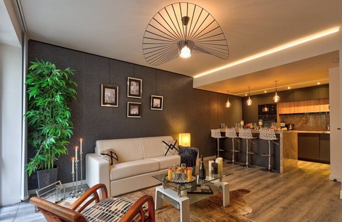 Epinettes Apartment | Elegant 664 Suite Deligny - Ideal Apartment in Paris