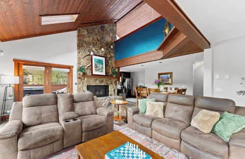 Keystone House | Inviting Mountain Home with Private Hot Tub & Scenic Views
