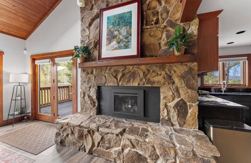 Keystone House | Inviting Mountain Home with Private Hot Tub & Scenic Views