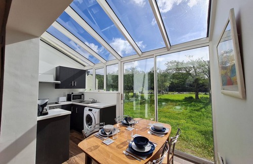 Clifden House | Explore Connemara from 68 Clifden Glen: Pet Friendly & Family Ready