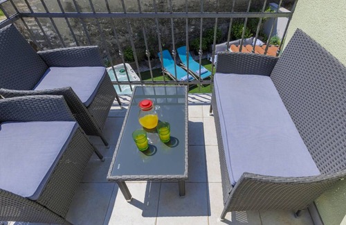 Bubani Other | Spacious 2-Bedroom House with Kitchen for 4 Guests