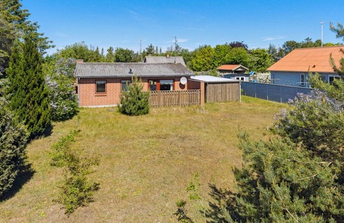 Læsø House | Spacious 2-Bedroom House with Kitchen for Up to 4 Guests