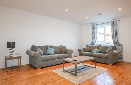 Harlyn House | Discover 6A The Mews: Family & Pet-Friendly Retreat