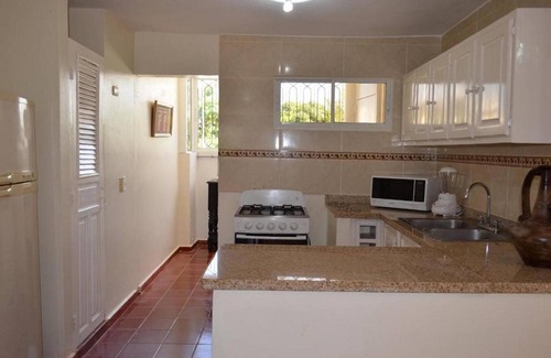 La Esplanada Apartment | Spacious 6BD Condo with Pool, Oceanfront Views & More