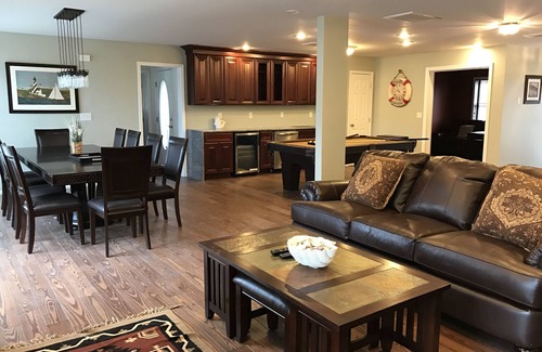 Sagamore House | Discover a Cozy Cape Cod Villa with Pool and Spa Amenities