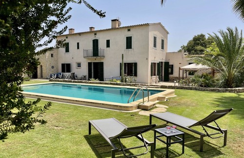Consell Villa | Idyllic Alaró Retreat: 6 Bedrooms, Pool & Mountain Views