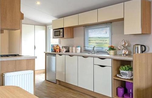 Kinmel Bay House | 6Berth- Pet Friendly- Free Parking- CloseToCoast