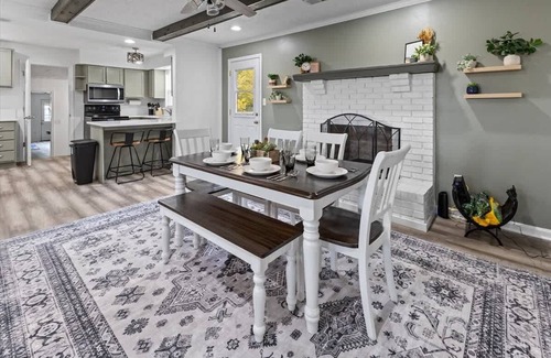 Westfield House | 6BR Family Home by Grand Park