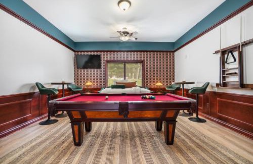 Prudenville House | Beautiful Houghton Lake House with Pool and Hot Tub