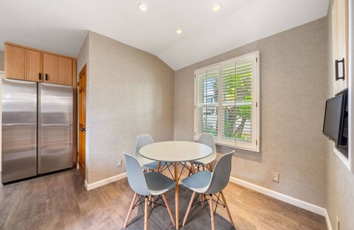 Pico - Robertson House | Impressive 6BR Villa with Pool & Jacuzzi near Rodeo Drive