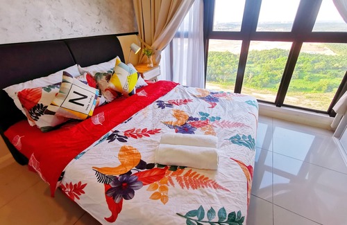 Medini Apartment | Family-Friendly Lakeview Suite Near Legoland - 6 Min Walk