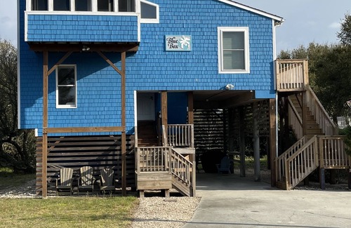 Duck House | Beachside Getaway: Steps to Duck Town with Pool & Spa