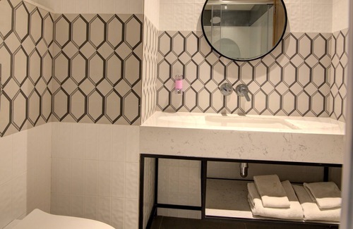 Tonk Road Hotel | Explore 7 Apple Hotel Pratap Nagar, Jaipur with Family-Friendly Amenities