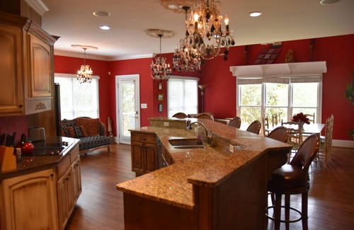 Sand Ridge House | Spacious 7-Bed Retreat by RTJ Golf Course - Rated 9.8