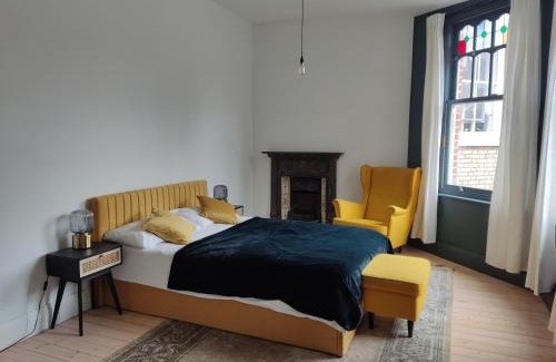Winchmore Hill House | Inviting 7-Bed House in London - Family & Pet Friendly
