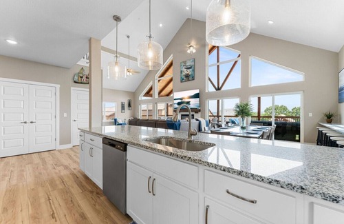 Kimberling City House | Cozy 7 Bed Lake House with Pools and Game Room Retreat