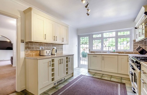 Fawkham Cottage | Relaxing Retreat Near London with Pet-Friendly Amenities