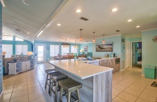 Alligator Point House | Stunning 7 Bedroom Beach House with Pool & Ocean View