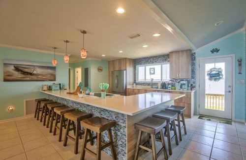 Alligator Point House | Stunning 7 Bedroom Beach House with Pool & Ocean View
