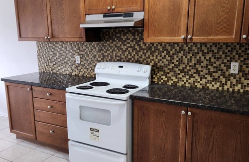 East Credit House | 7 Bedroom Detached House with huge backyard in the Heart of Mississauga!