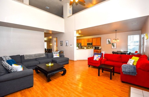 Barker House | Family-Friendly 7-Bedroom Getaway with Private Pool