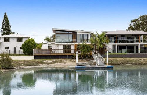 Mooloolaba House | Beautiful 7 Bedroom Home on Mooloolaba Canal with Pool