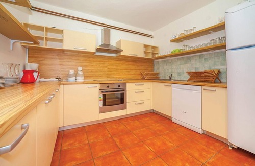 Crni Kal House | Discover a Cozy Cottage in Crni Kal, Mountain Velebit