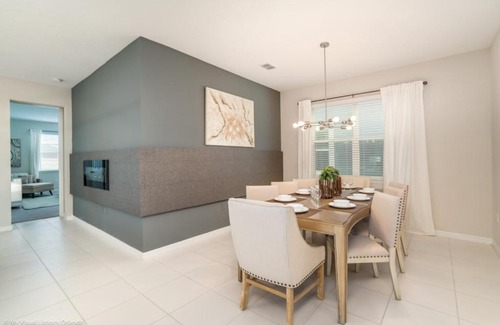 Bay Lake House | Spacious 7-Bedroom Haven with Pool - Solara 9041 FK