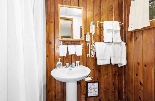 Chippewa Lake House | Cozy Cabins on Chippewa Lake with Ocean View Amenities