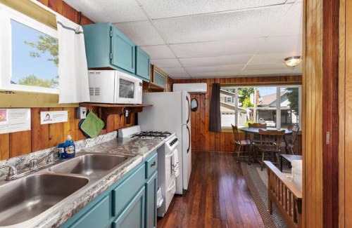 Chippewa Lake House | Cozy Cabins on Chippewa Lake with Ocean View Amenities