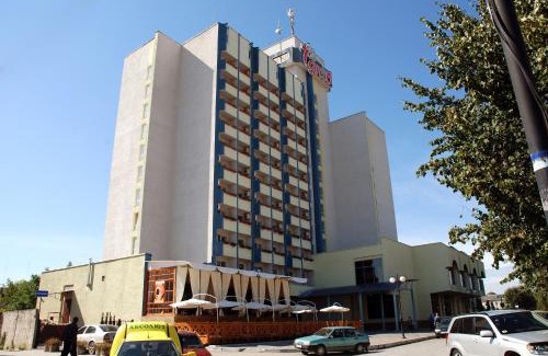 Kamenets-Podol'skiy Hotel | Comfortable Stay at 7 Days Hotel Kamyanets-Podilskyi