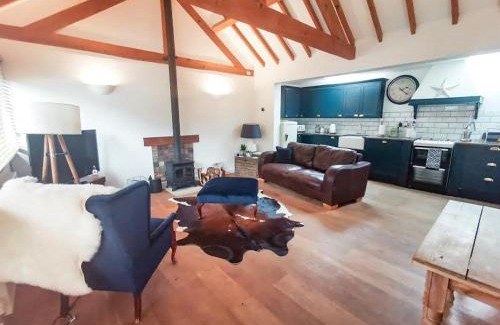 Sculthorpe House | Discover 7 Grove Farm Barns: Pet-Friendly Retreat, Rated 9/10