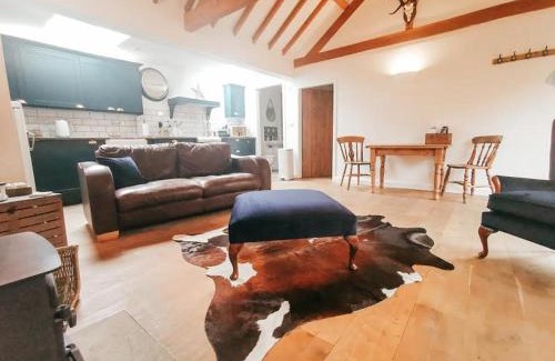 Sculthorpe House | Discover 7 Grove Farm Barns: Pet-Friendly Retreat, Rated 9/10