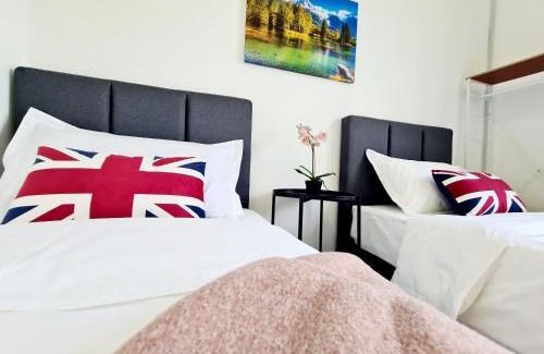 Bandar Puchong Jaya Apartment | Relaxing 3-Room Koi Kinrara Suite with Pool & Ocean View