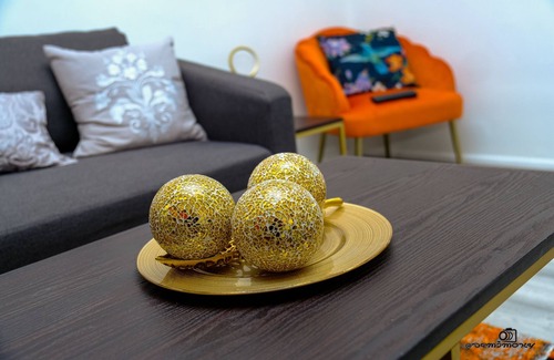 Walsall House | Comfortable Home with Private Parking for Families
