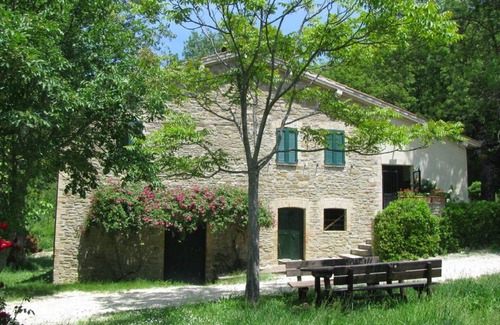 Assisi House | Enchanting Antique Stone House with Private Pool Near Assisi