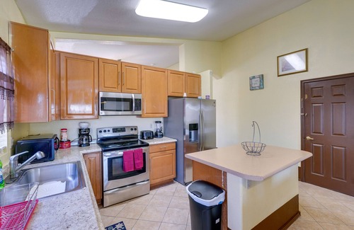 Alhambra House | Relaxing Phoenix Retreat with Patio, Ideal for Families