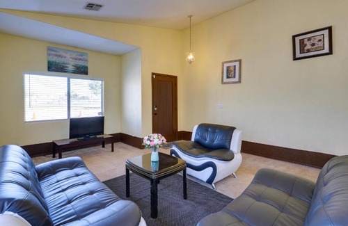Alhambra House | Relaxing Phoenix Retreat with Patio, Near Chase Field!