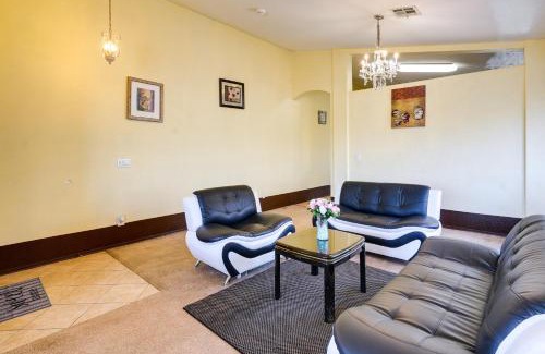 Alhambra House | Relaxing Phoenix Retreat with Patio, Near Chase Field!