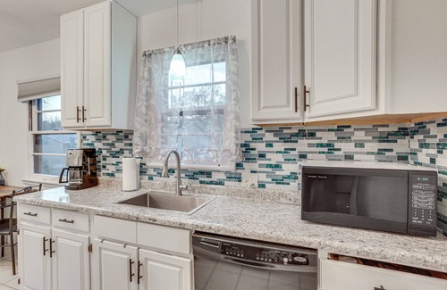 Richfield House | 7 Mi to Downtown Minneapolis: Home w/Fire Pit!