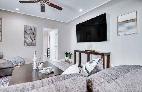 East Los Angeles Apartment | 7 Mi to Downtown East Los Angeles Apartment