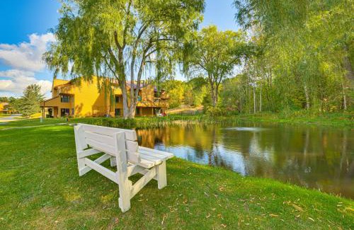 Harbor Springs Apartment | 7 Mi to Dwtn - Family Condo in Harbor Springs!